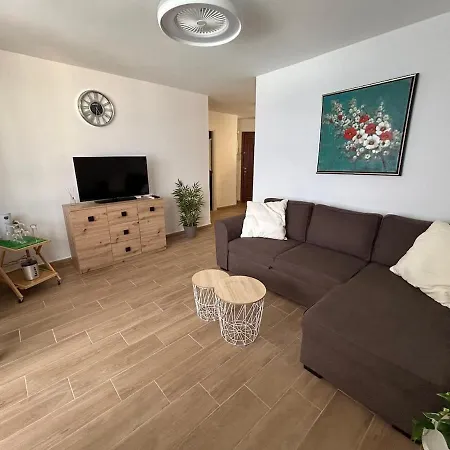 Rodaola 7 *